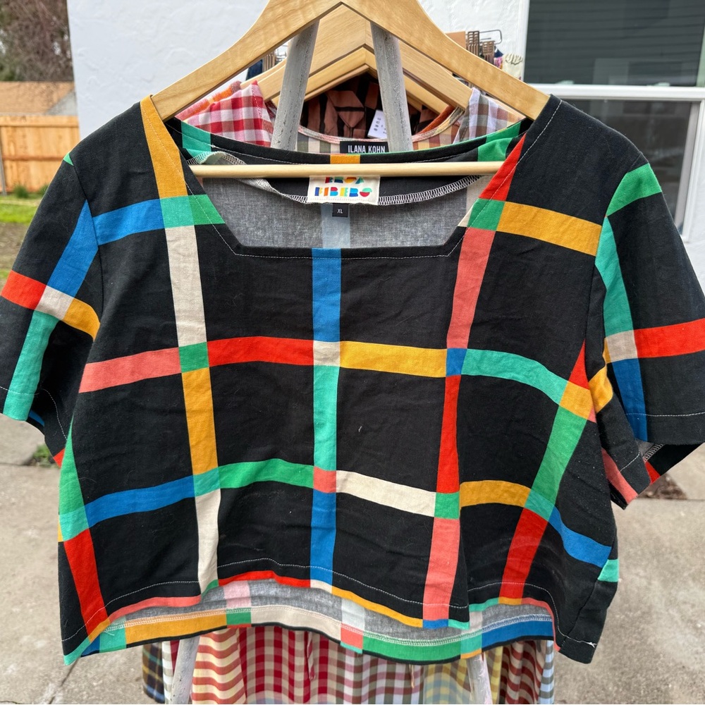 Colorful Geometric Crop Top